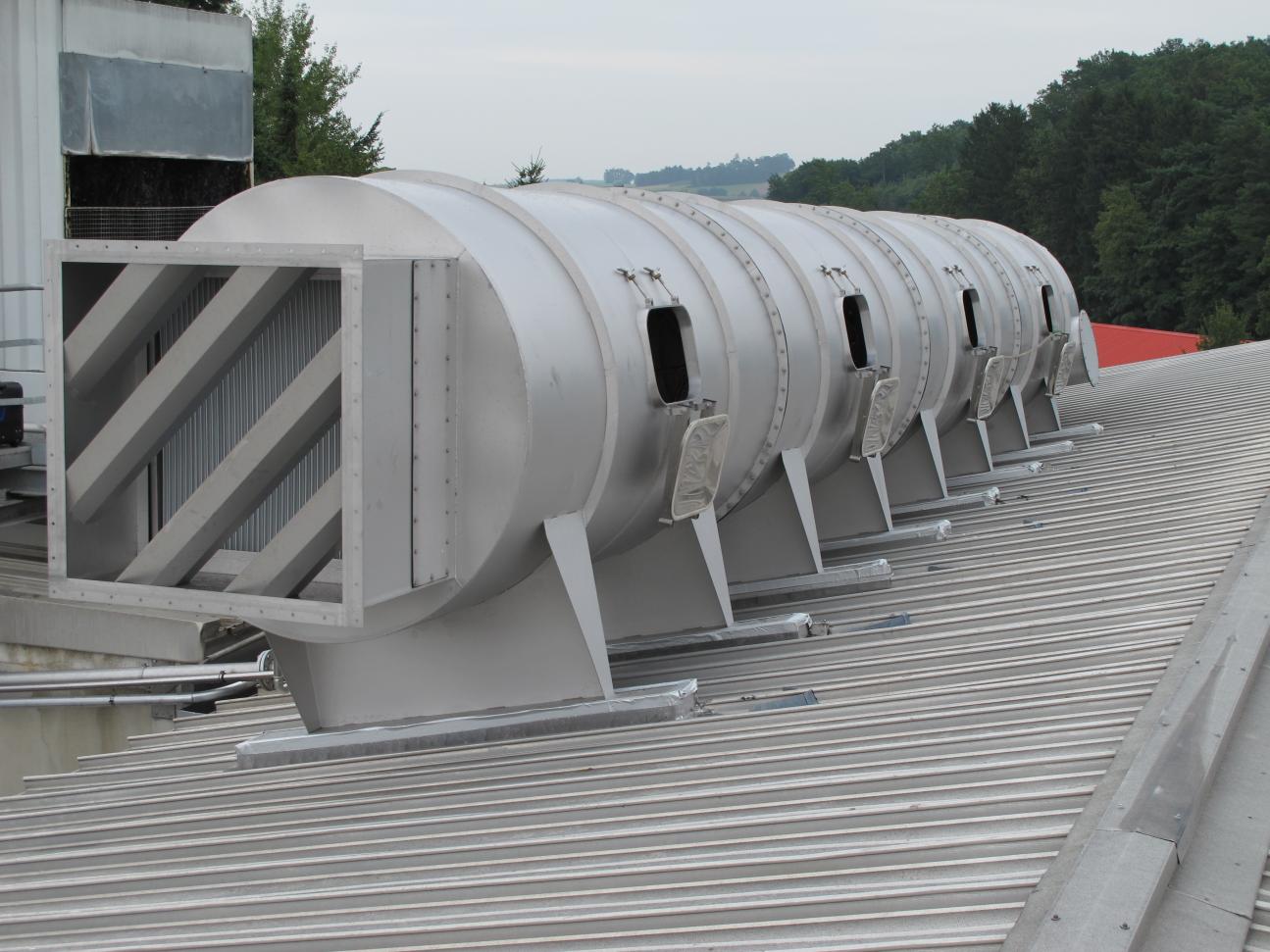FERCHER Spraytunnel installed on inclined roof,  outlet with demister
